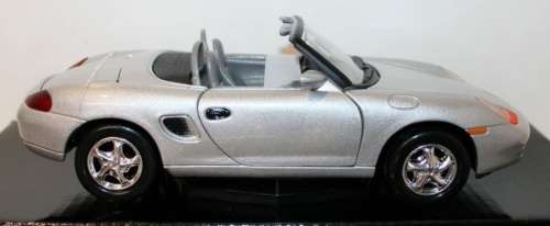 Porsche Boxter (986) Roadster 2002 silver 1/24 Motormax NEW+boxed  #2146 instant wheels