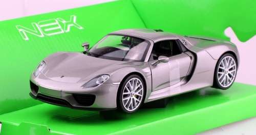 Porsche 918 Spyder (closed) 2015 silver 1/24 Welly NEW+boxed  #2147 instant wheels