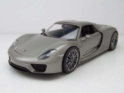 Porsche 918 Spyder (closed) 2015 silver 1/24 Welly NEW+boxed  #2147 instant wheels