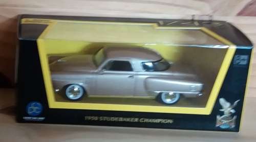 Studebaker Champion 1950 beige-met 1/43 Road Signature NEW+boxed  #4290 instant wheels