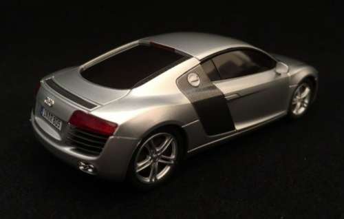 Audi R8 2008 silver+carbon 1/43 Kyosho.dNaNo NEW+boxed  #4327 instant wheels