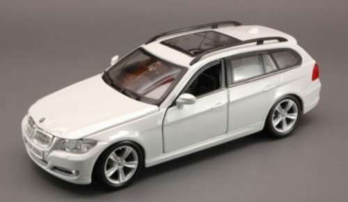 BMW 3 Touring StnWagon 2005 1/24 Bburago NEW+boxed  #2013 instant wheels