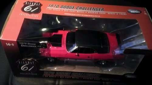 Dodge Challenger R-T 1970 panther-pink 1/24 Ertl NEW+boxed  #2069 instant wheels