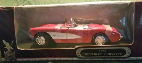 Chevrolet Corvette C1 1957 red 1/24 Road Signature NEW+boxed  #2086 instant wheels