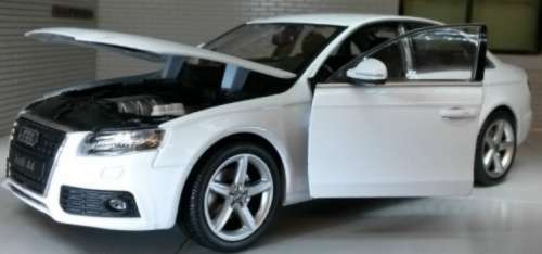 Audi A4 2008 white 1/24 Welly NEW+boxed  #2097 instant wheels
