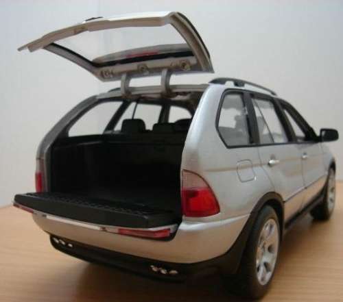 BMW X5 SUV 4x4 silver 1/18 Welly NEW+boxed #8029 instant wheels