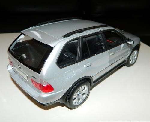 BMW X5 SUV 4x4 silver 1/18 Welly NEW+boxed #8029 instant wheels