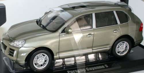 Porsche CAYENNE S 2008 lt.green-met 1/18 NOREV NEW+boxed #8241 instant wheels