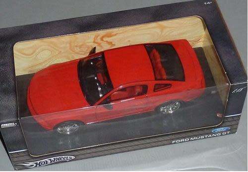 Ford Mustang GT Coupe 2005 red 1/18 HotWheels NEW+boxed  #8532 instant wheels