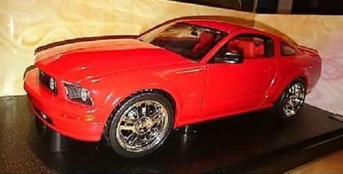 Ford Mustang GT Coupe 2005 red 1/18 HotWheels NEW+boxed  #8532 instant wheels