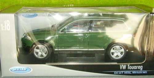 Volkswagen TOUAREG 2002 green 1:18 Welly NEW+boxed  #8621 instant wheels