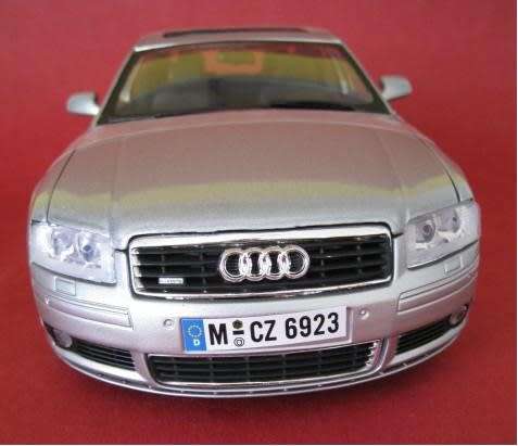 Audi A8 2004 silver 1/18 MotorMax NEW+boxed  #8837 instant wheels
