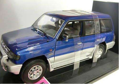Mitsubishi Pajero LWB 4x4 2002 blue-met 1/18 SunStar NEW+boxed  #8844 instant wheels