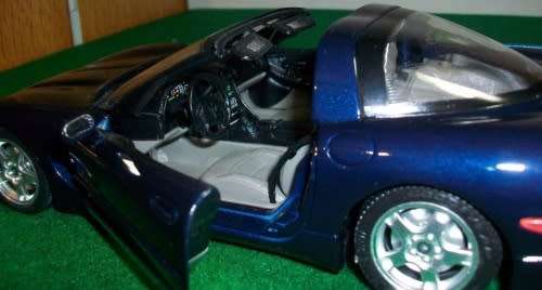 Chevrolet Corvette C5 Targa 1997 navy blue 1/18 Bburago NEW+boxed FREE delivery #8914 instant wheels