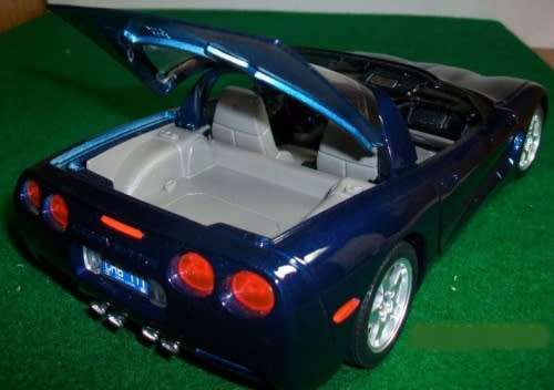 Chevrolet Corvette C5 Targa 1997 navy blue 1/18 Bburago NEW+boxed FREE delivery #8914 instant wheels