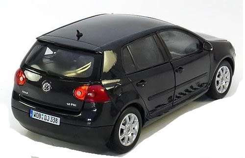 Volkswagen Golf V FSI 2007 black 1/18 Welly NEW+boxed  #8950 instant wheels