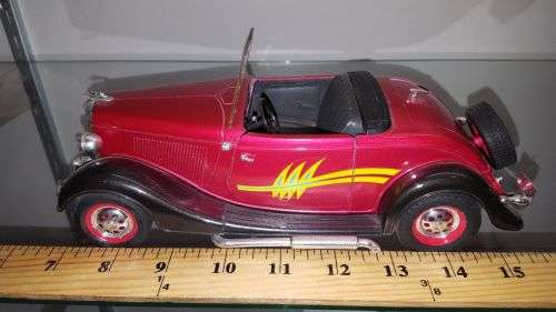 Ford Roadster 1934 red-met 1:18 Solido NEW+boxed  #8989 instant wheels