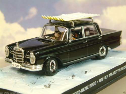 MERCEDES BENZ 220S fin-tails JBond 007 1/43 IXO NEW+boxed  #4073 instant wheels