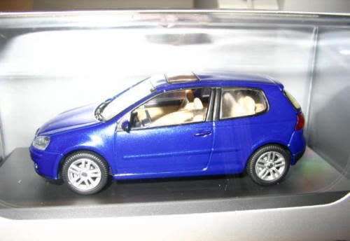 Volkswagen Golf 5, 3-door 2005 blue-met 1/43 Schuco NEW+boxed  #4076 instant wheels