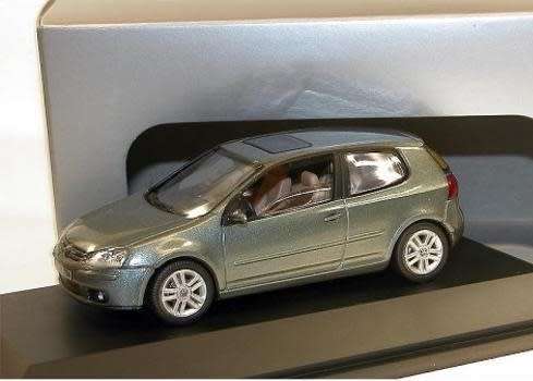 Volkswagen Golf V  3-door green-met 2005 1/43 Schuco NEW+boxed  #4077 instant wheels
