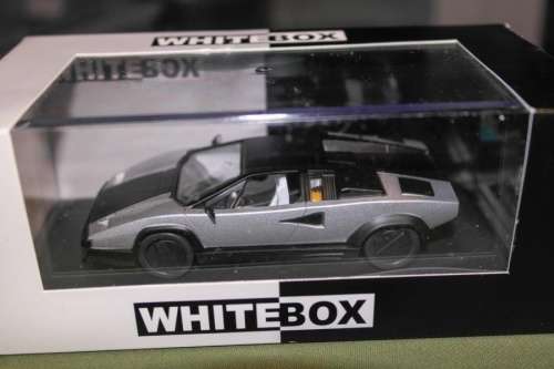 Lamborghini Countach Evoluzione 1987 silver 1/43 Whitebox NEW+boxed #4346 instant wheels