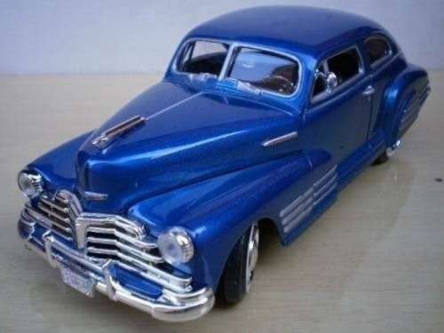 Chevrolet Aerosedan Fleetline 1948 blue 1/24 Motormax NEW+boxed  #2155 instant wheels