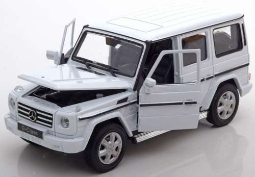 Mercedes-Benz G-class 2009 white 1/24 Welly NEW+boxed  #2161 instant wheels