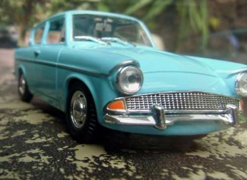 Ford Anglia 1959 JBond 1/43 IXO NEW+boxed  #4354 instant wheels