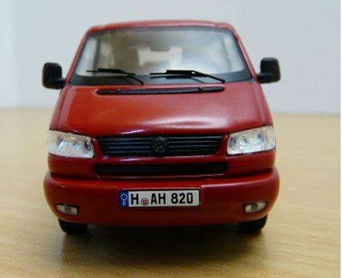 Volkswagen T4b Bus 2003 red 1/43 Premium ClassiXX NEW+boxed  #4865 instant wheels