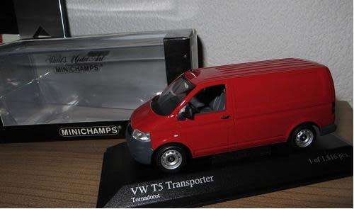Volkswagen T5 Transporter 2003 1/43 Minichamps NEW+boxed  #4864 instant wheels