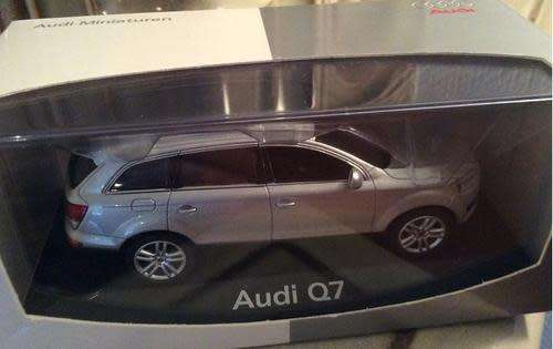Audi Q7 quattro 2015 silver 1/43 Schuco NEW+boxed  #4668 instant wheels
