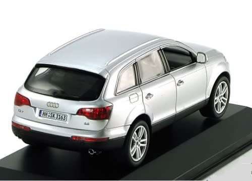 Audi Q7 quattro 2015 silver 1/43 Schuco NEW+boxed  #4668 instant wheels