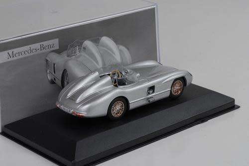 Mercedes-Benz 300 SLR 1955 Racer 1/43 IXO NEW+boxed  #4832 instant wheels