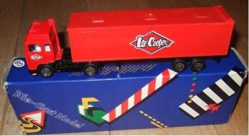 Volvo F12 horse + semi trailer Lee Cooper 1/43 Corgi NEW+boxed #4952 instant wheels