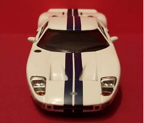Ford GT40 2005 white/blue stripes 1/43 IXO NEWinBlister  #4601 instant wheels