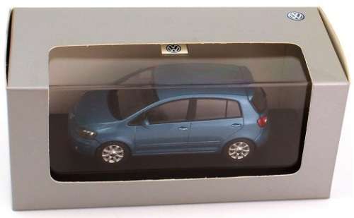 Volkswagen Golf 5 Plus 5-door 2005 blue 1/43 Minichamps  NEW+boxed  #4956 instant wheels