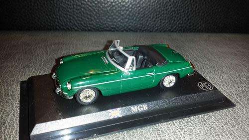 MG-B Roadster1968 BitishRacingGreen 1/43 IXO NEWinBlister #4959 instant wheels
