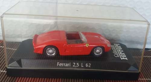 Ferrari 2,5 L 1962 red 1/43 Solido NEW+original showcase  #4423 instant wheels