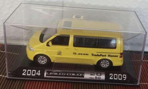 Volkswagen T5 Multivan 2009 cream (Hanau Trade edn) 1/43 NEW+showcased  #4393 instant wheels