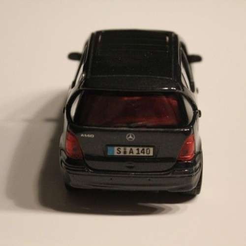 Mercedes-Benz A 140 1995 black-met 1/32 MaistoPremium NEW+boxed  #3207 instant wheels