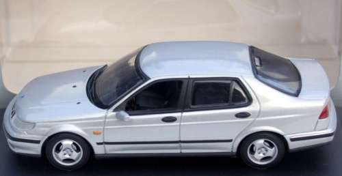 Saab 9-5 `01 lt.blu-met 1/43 Minichamps NEW+showcased  #4459 instant wheels