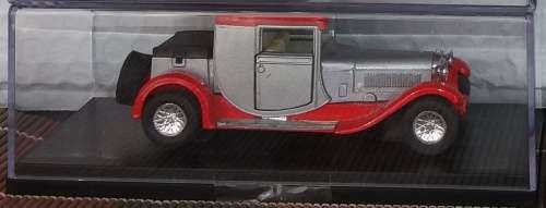 Bugatti Type 44 1928 silver/red 1/43 RIO NEWshowcased  #4458 instant wheels