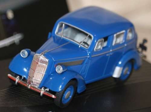 Opel Super 6 4-door Limousine 1937-1938 blue 1/43 IXO NEW+boxed  #4462 instant wheels