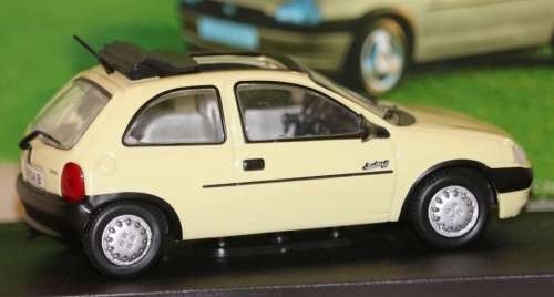 Opel Corsa Swing 1993-2000 cream 1/43 IXO NEW+Boxed   #4465 instant wheels