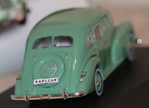 Opel Kapitaen 1938-1940 green 1/43 IXO NEW+boxed  #4466 instant wheels
