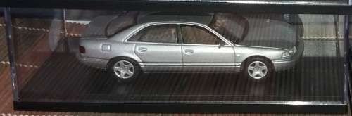 Audi A8 D2 1999 silver 1/43 Minichamps NEW+showcased  #4476 instant wheels