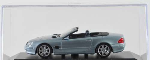 Mercedes-Benz SL-class A217 2017 silver Minichamps NEW+showcased FREE Delivery #4479 instant wheels