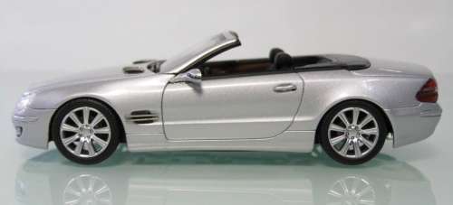 Mercedes-Benz SL-class A217 2017 silver Minichamps NEW+showcased FREE Delivery #4479 instant wheels