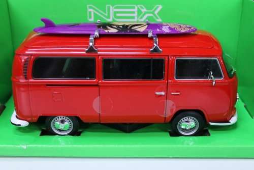 Volkswagen Bus T2 1972 red 1/24 Welly NEW+boxed  #2172 instant wheels