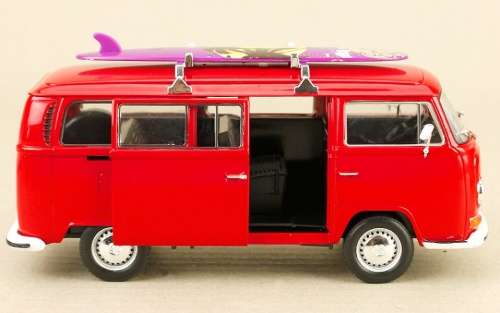 Volkswagen Bus T2 1972 red 1/24 Welly NEW+boxed  #2172 instant wheels